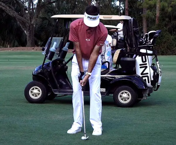 Bubba Watson's pitching stance