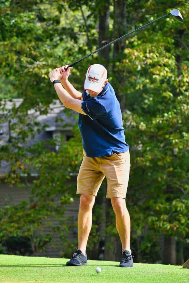 Golfer playing without a glove